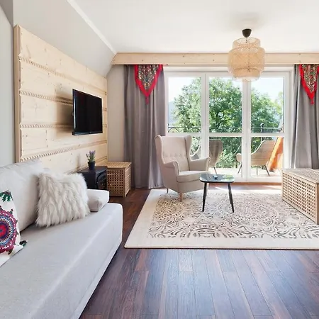 - Krolewska, Sun & Snow *